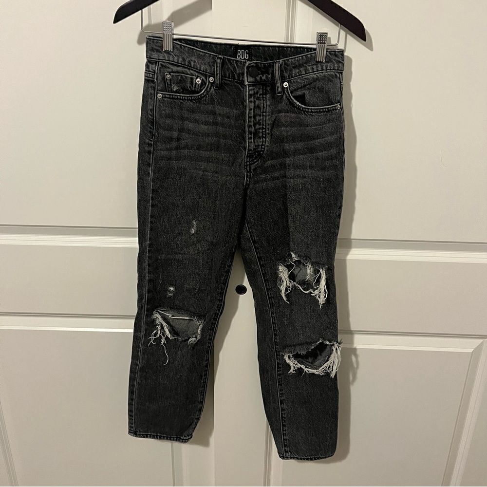BDG Urban Outfitters Distressed Slim Straight Washed Black 26